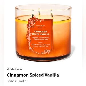 NIB White Barn “Cinnamon Spiced Vanilla” Scented 3-Wick Candle w Metal Lid.